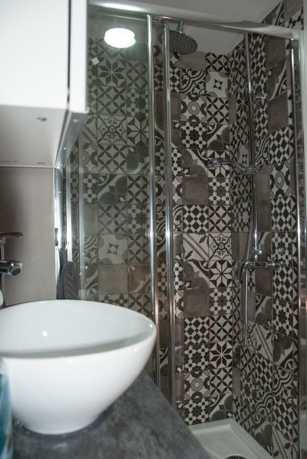 Plaza De Toro Studio Apartment อาลิกันเต ภายนอก รูปภาพ