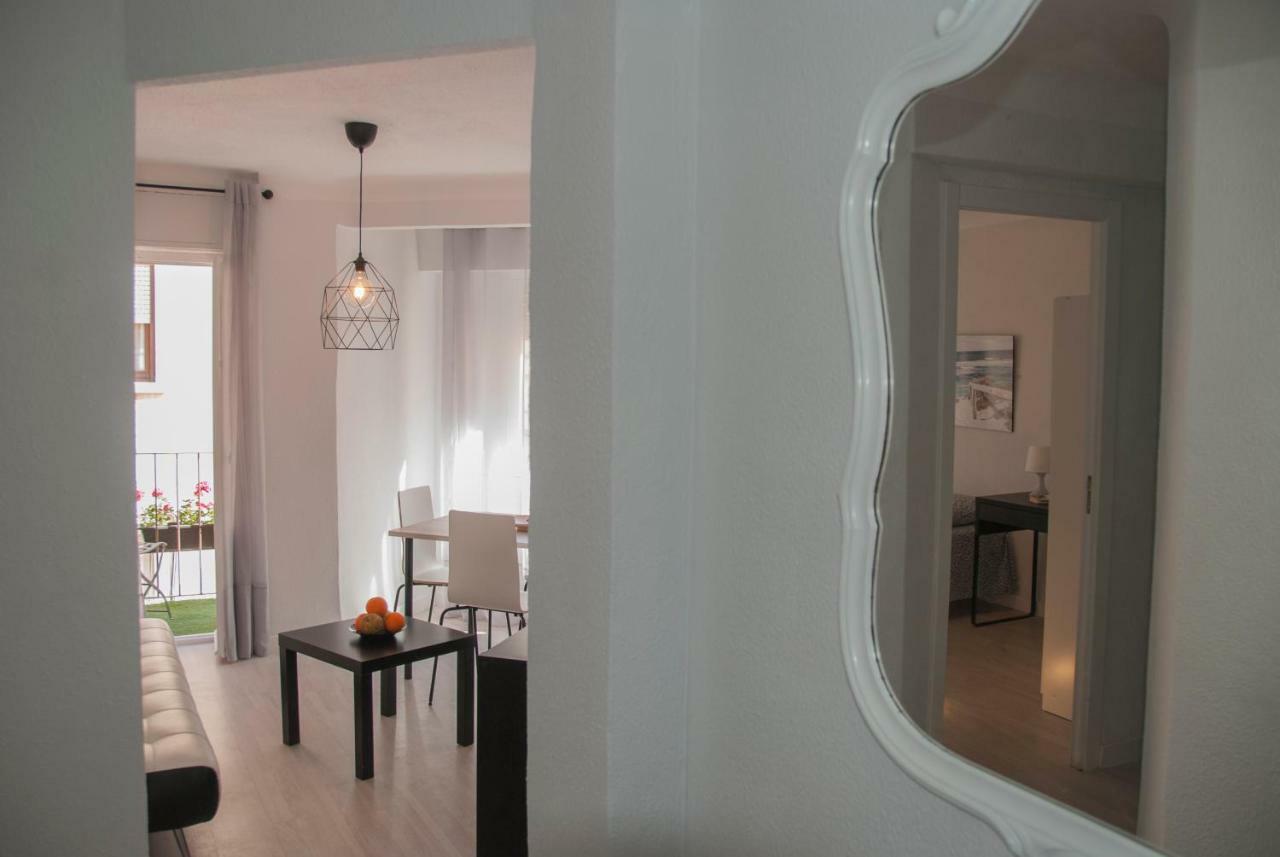 Plaza De Toro Studio Apartment อาลิกันเต ภายนอก รูปภาพ