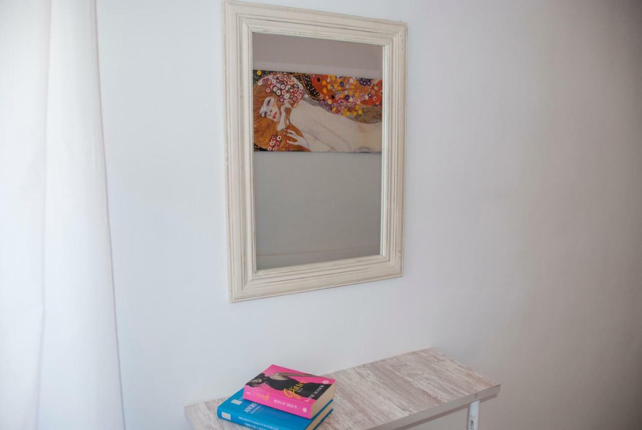 Plaza De Toro Studio Apartment อาลิกันเต ภายนอก รูปภาพ